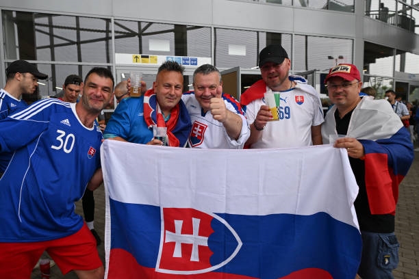 View - 	Trực tiếp bóng đá Slovakia và Ukraine: Bất phân thắng bại?